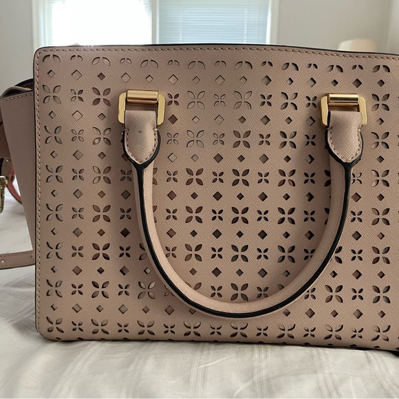 COPY - Micheal Kors purse - Picture 4 of 4